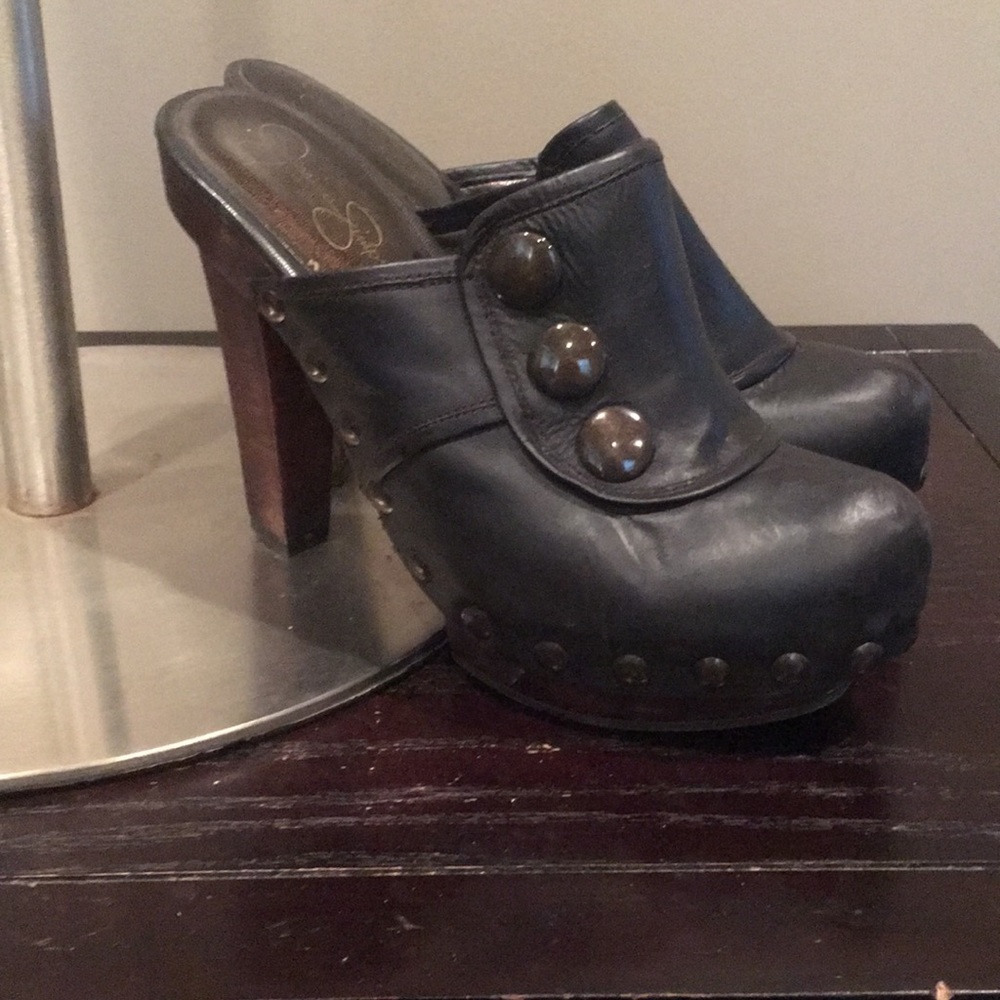 Jessica Simpson 7.5